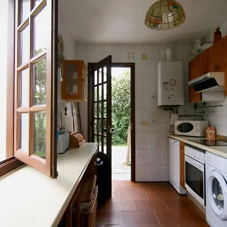 Casa De Rilo ,para 6/8 En La Playa De Nerga דירה