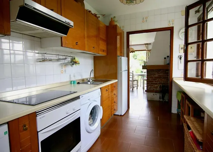 Casa De Rilo ,para 6/8 En La Playa De Nerga * Hio