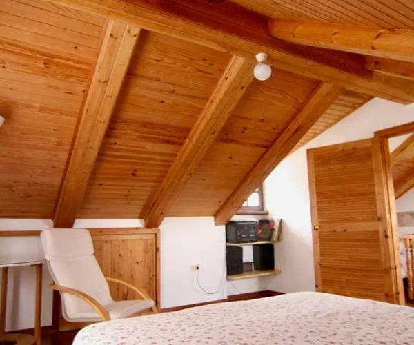 Apartamento Casa De Rilo ,para 6/8 En La Playa De Nerga *